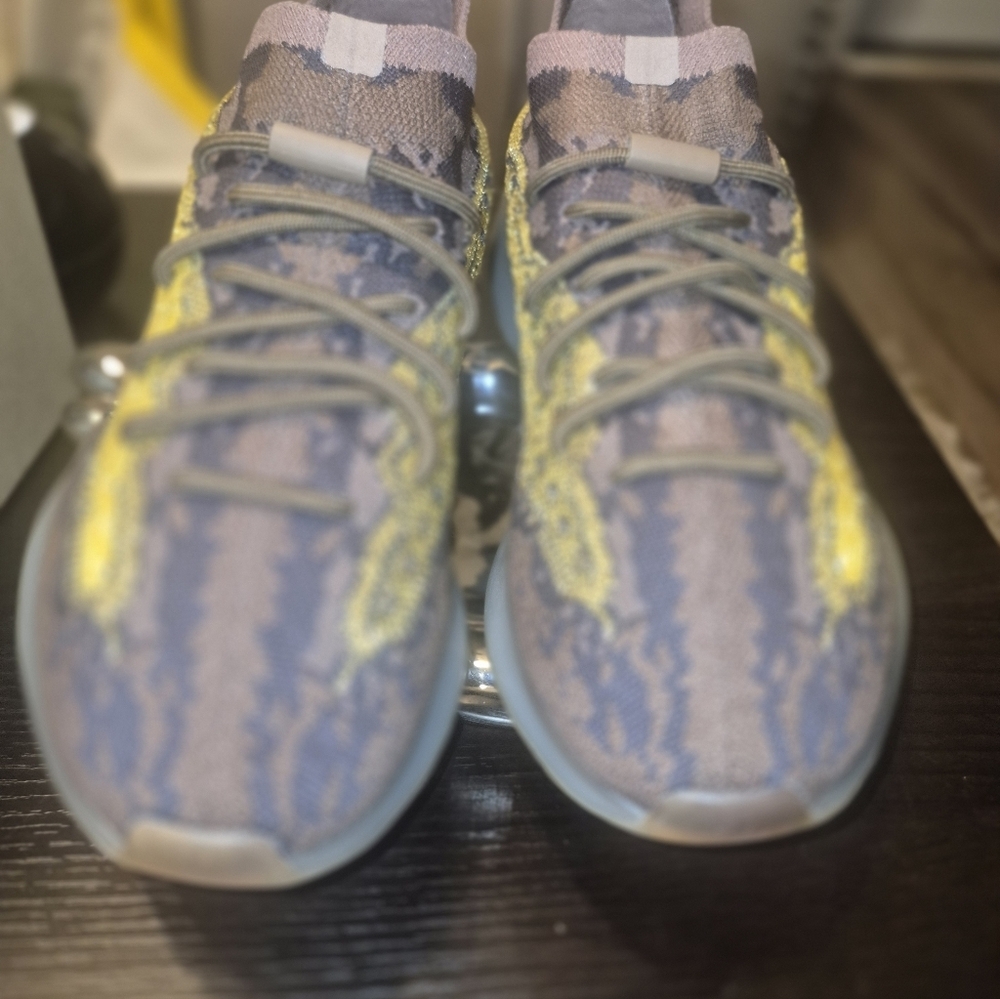 adidas Yeezy Boost 380 “LMNTE” - Picture 7 of 9